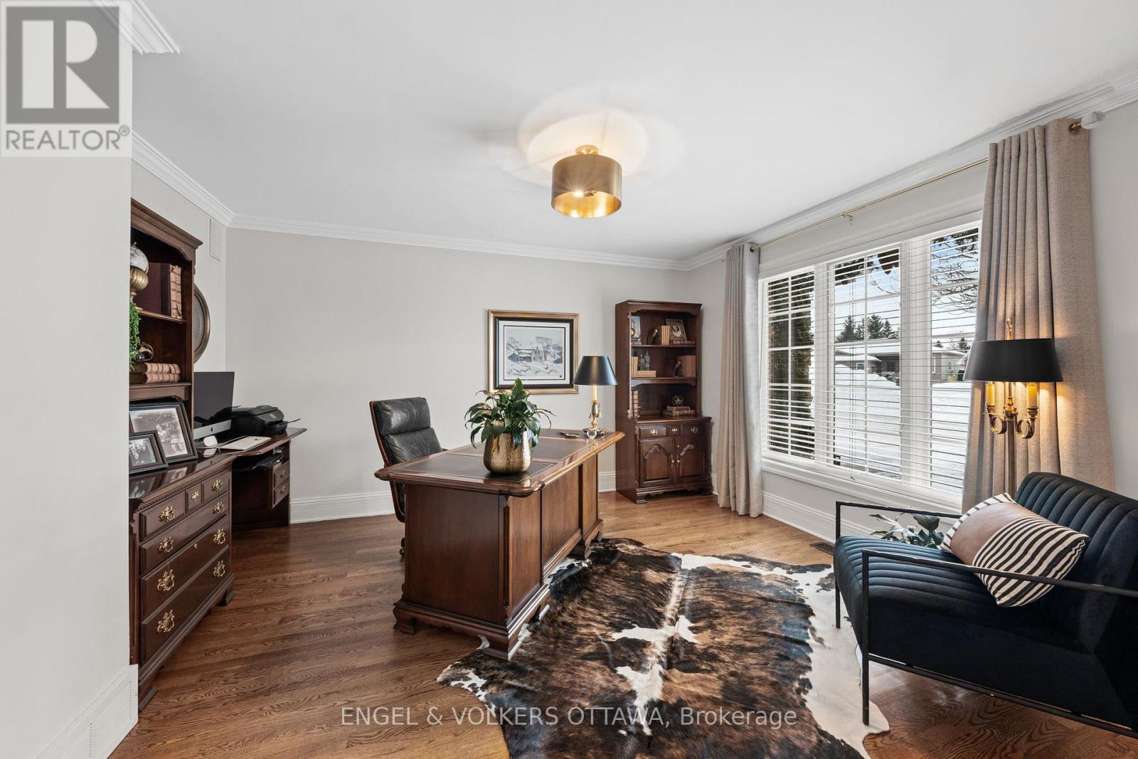 2 Eagle Chase Court, Ottawa, ON - Indoor