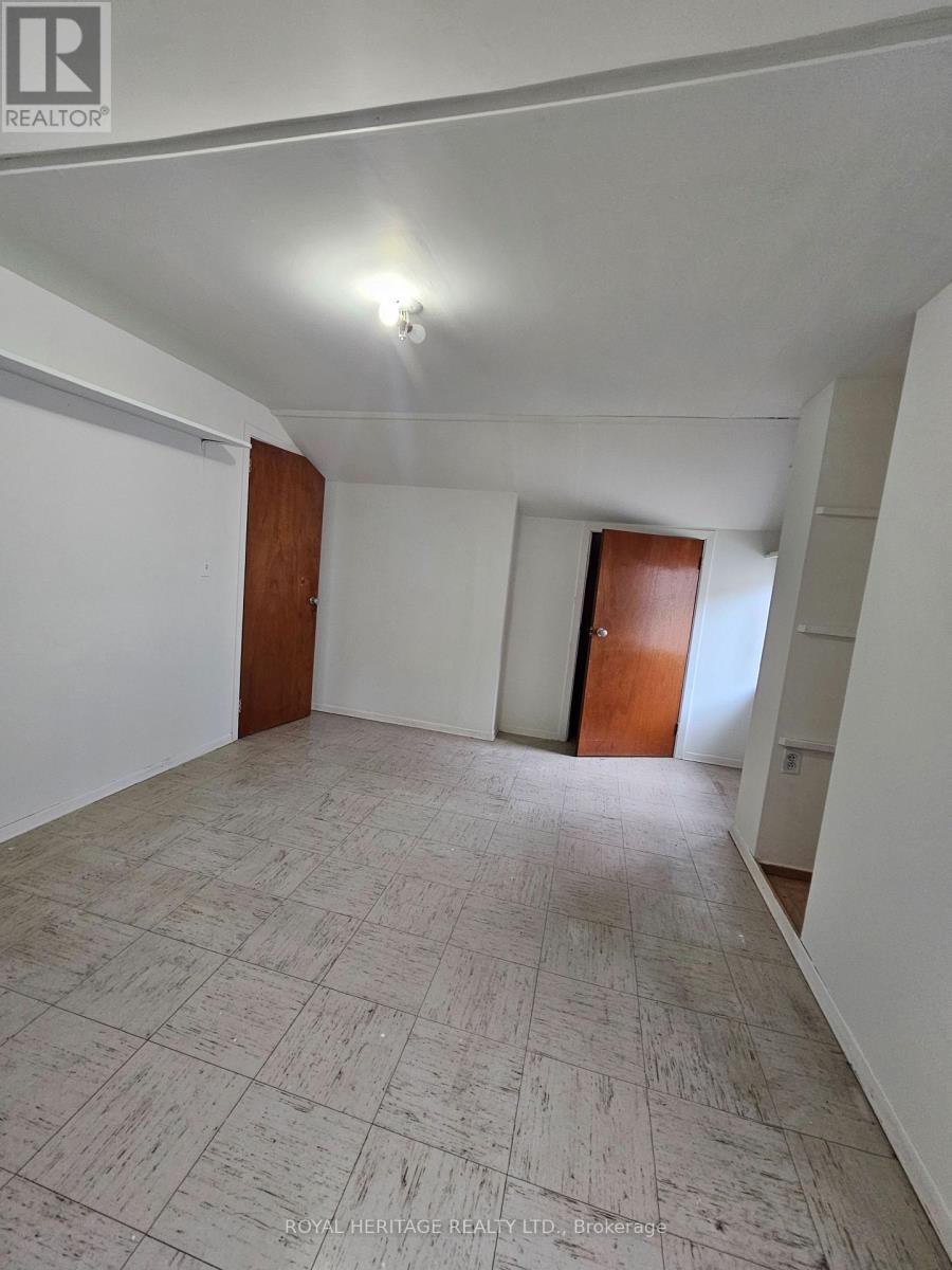 39 Kelsonia Avenue, Toronto, ON - Indoor Photo Showing Other Room