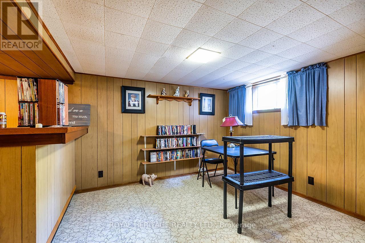 39 Kelsonia Avenue, Toronto, ON - Indoor