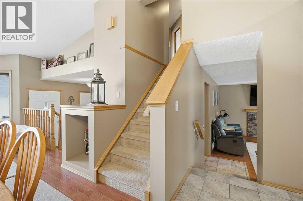 940 Citadel Drive Nw, Calgary, AB - Indoor Photo Showing Other Room