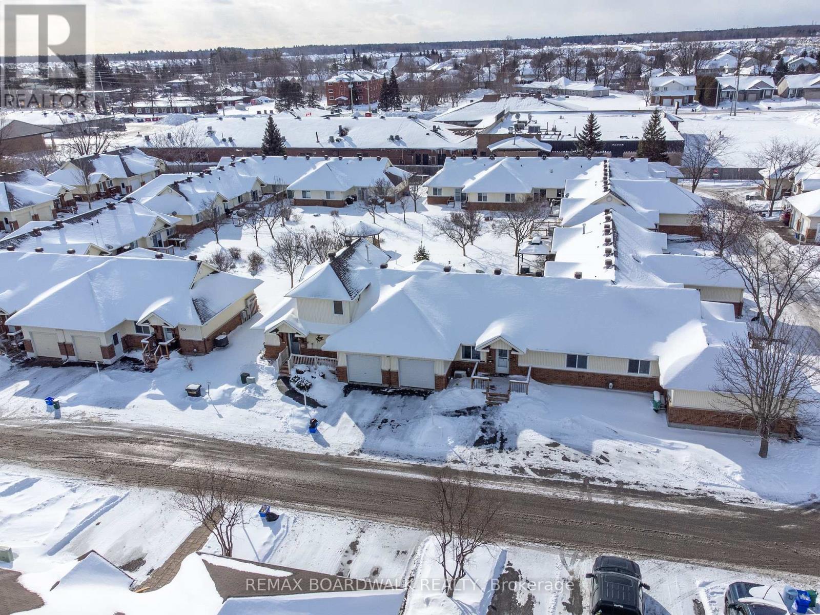 206 Oak Leaf Private, Ottawa, ON - Outdoor With View