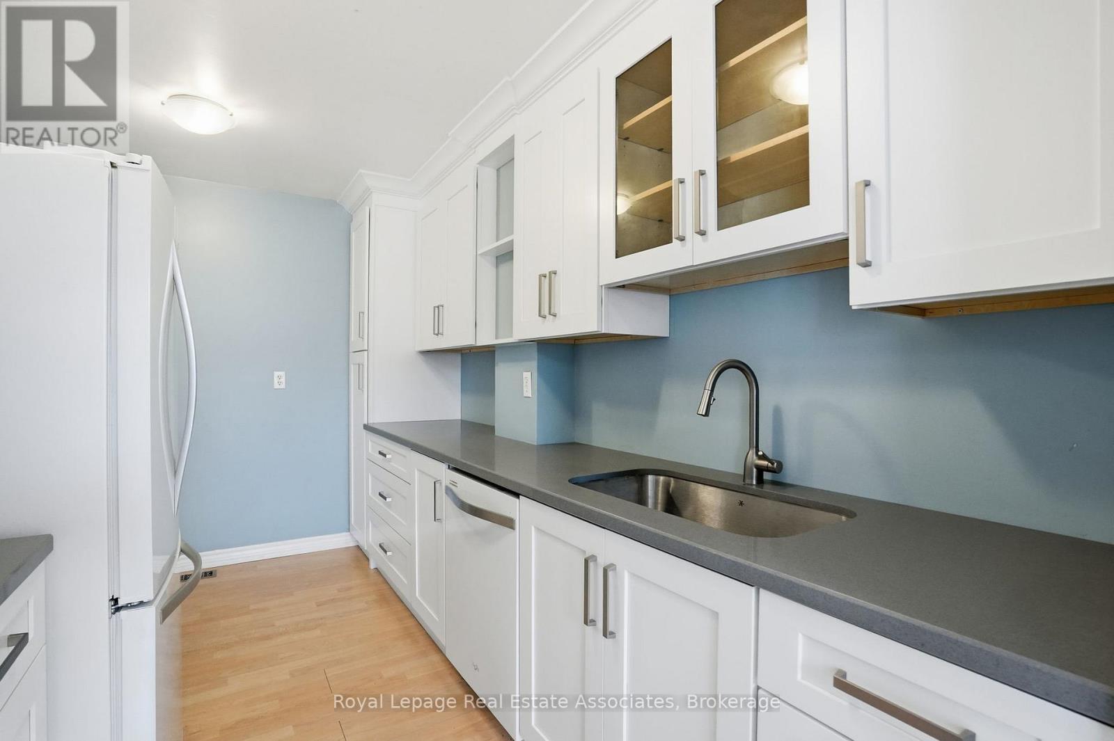 66A - 1460 Garth Street, Hamilton, ON - Indoor Photo Showing Kitchen
