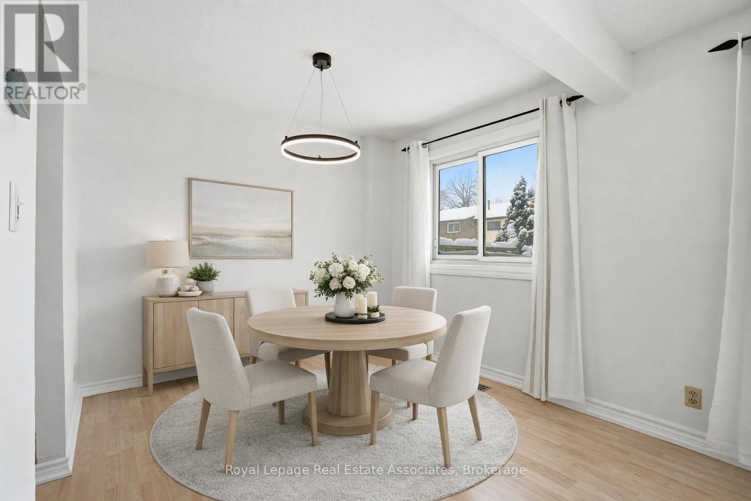 Virtually staged - 66A - 1460 Garth Street, Hamilton, ON - Indoor Photo Showing Dining Room
