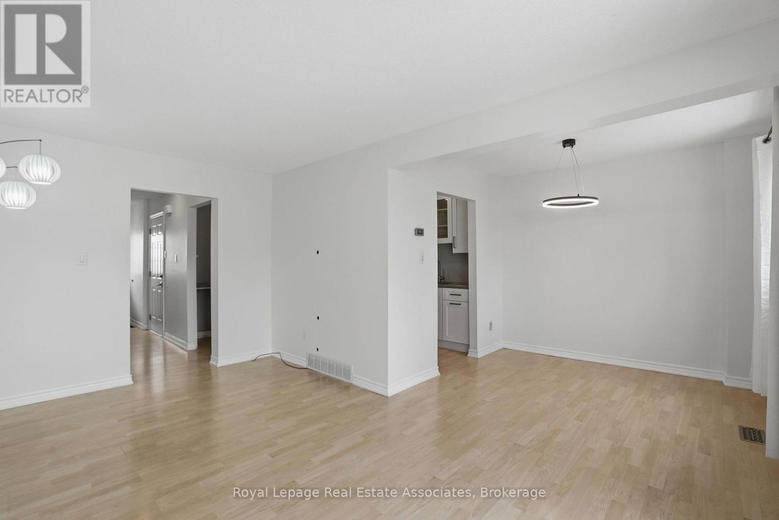 66A - 1460 Garth Street, Hamilton, ON - Indoor Photo Showing Other Room