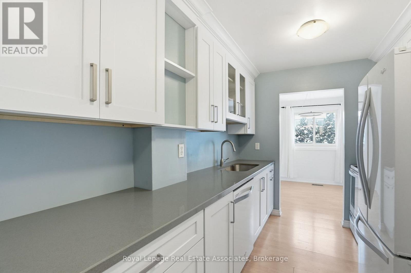 66A - 1460 Garth Street, Hamilton, ON - Indoor Photo Showing Kitchen