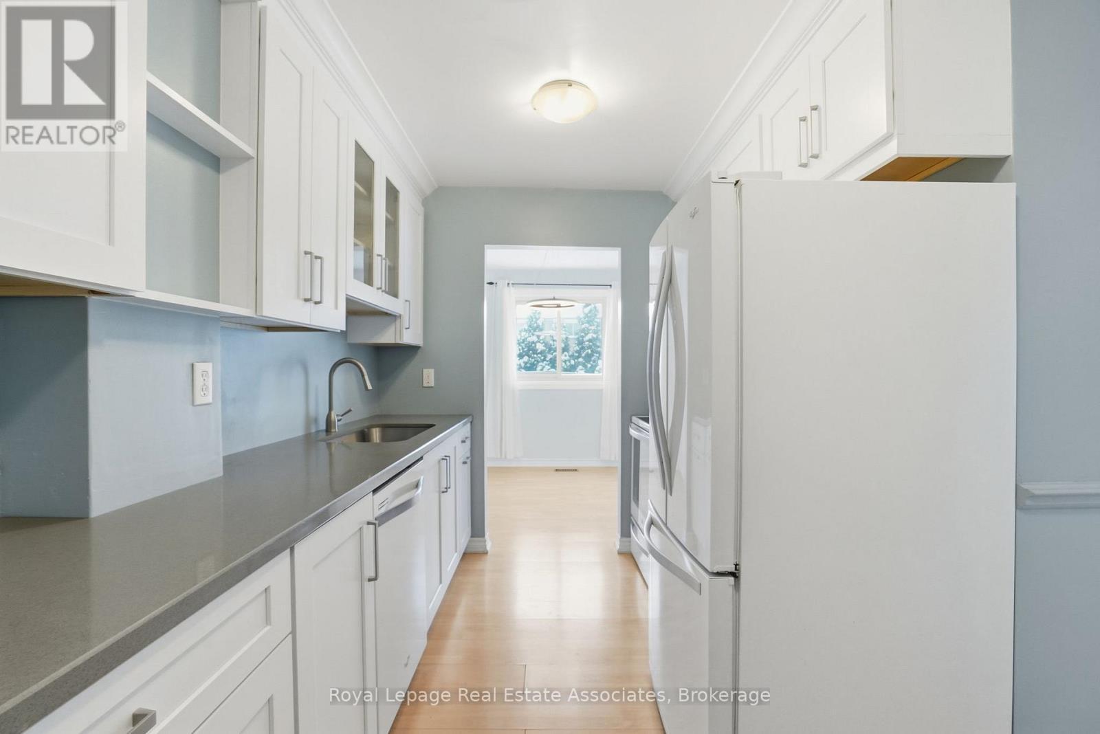 66A - 1460 Garth Street, Hamilton, ON - Indoor Photo Showing Kitchen
