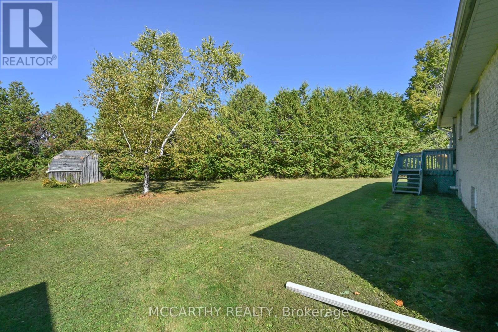 Large Yard, private trees all around - 28 Wilson Crescent, Southgate, ON - Outdoor