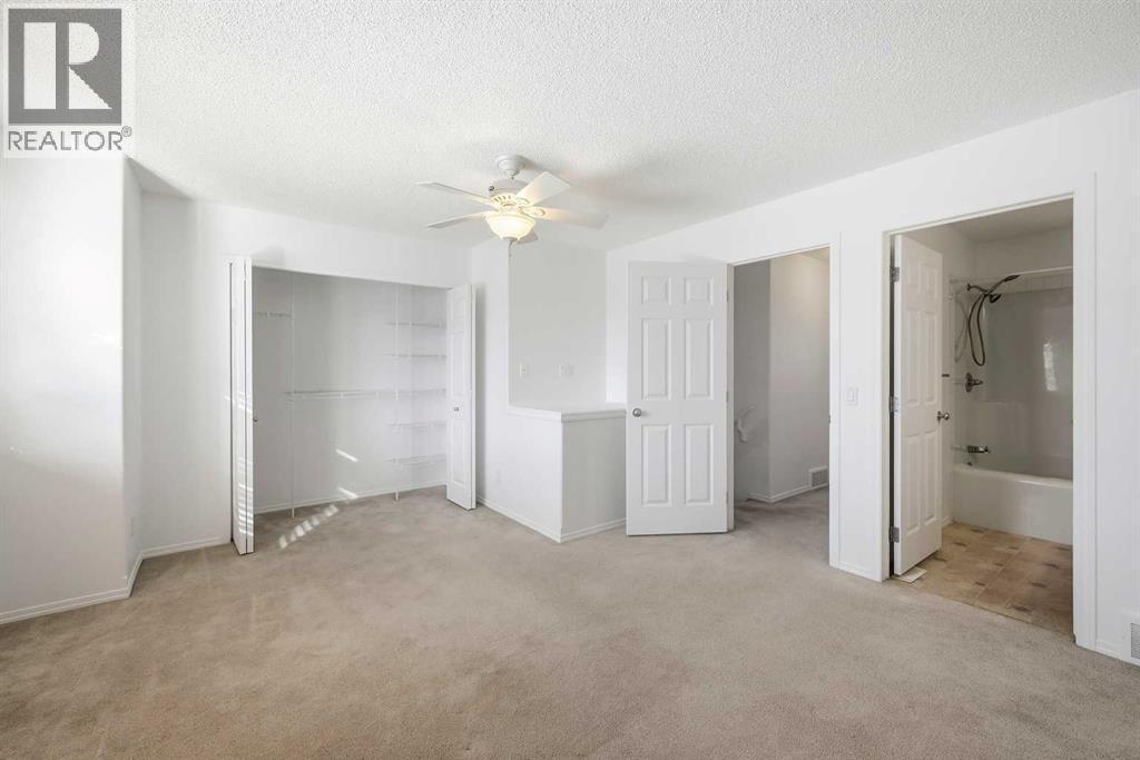 132 Royal Birch Mount Nw, Calgary, AB - Indoor Photo Showing Other Room
