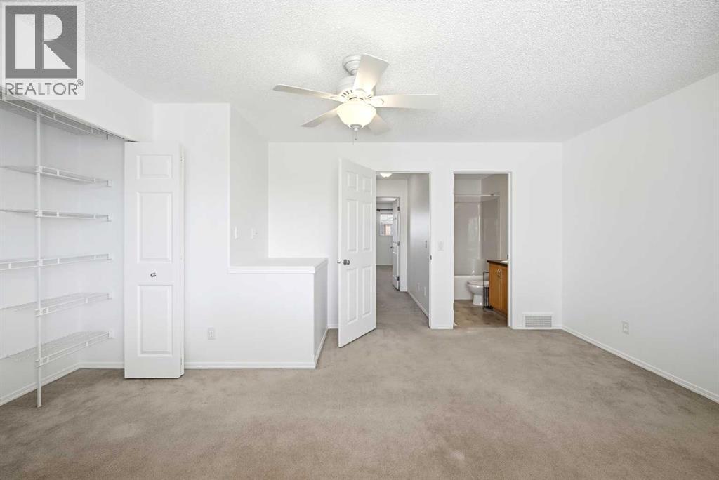 132 Royal Birch Mount Nw, Calgary, AB - Indoor Photo Showing Other Room