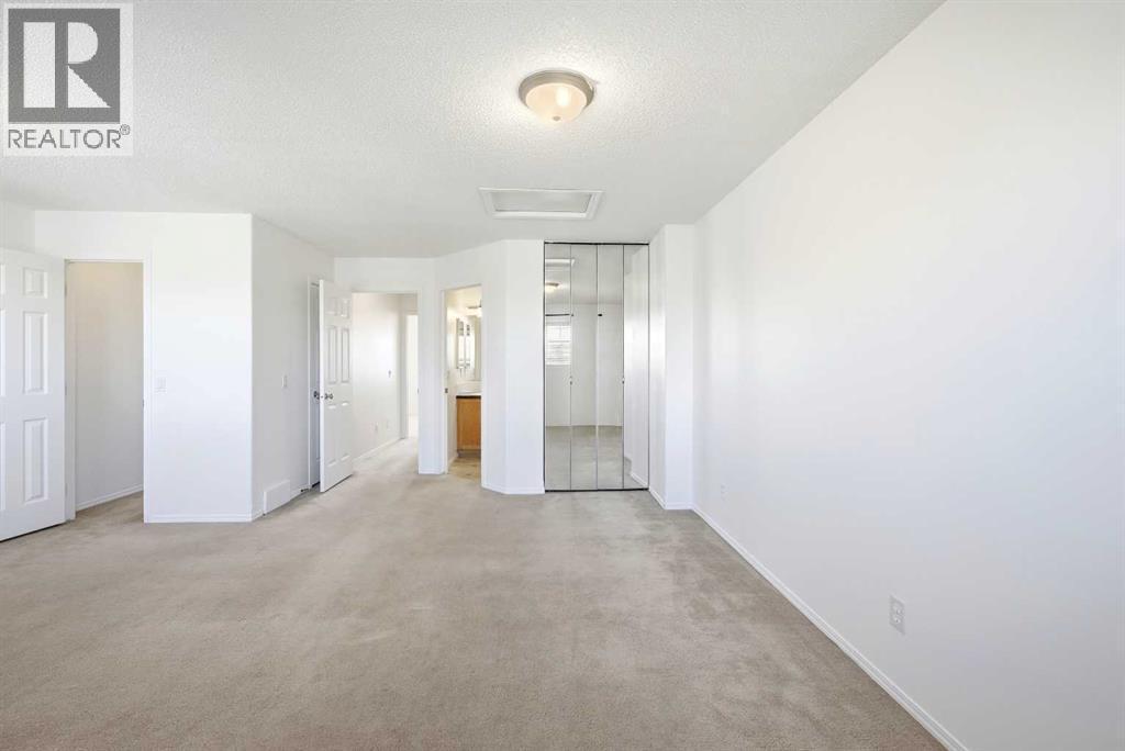 132 Royal Birch Mount Nw, Calgary, AB - Indoor Photo Showing Other Room