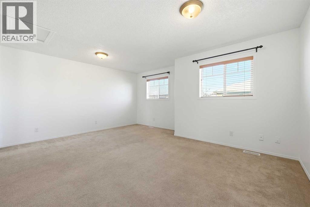 132 Royal Birch Mount Nw, Calgary, AB - Indoor Photo Showing Other Room