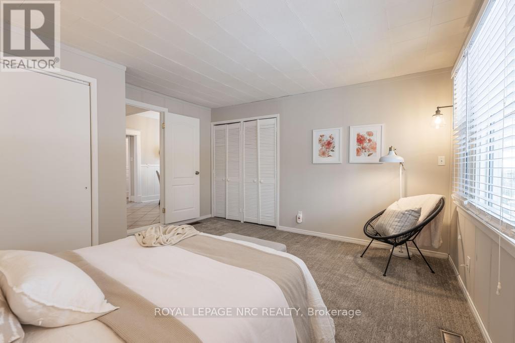 23 Trapnell Street, St. Catharines (E. Chester), ON - Indoor Photo Showing Bedroom