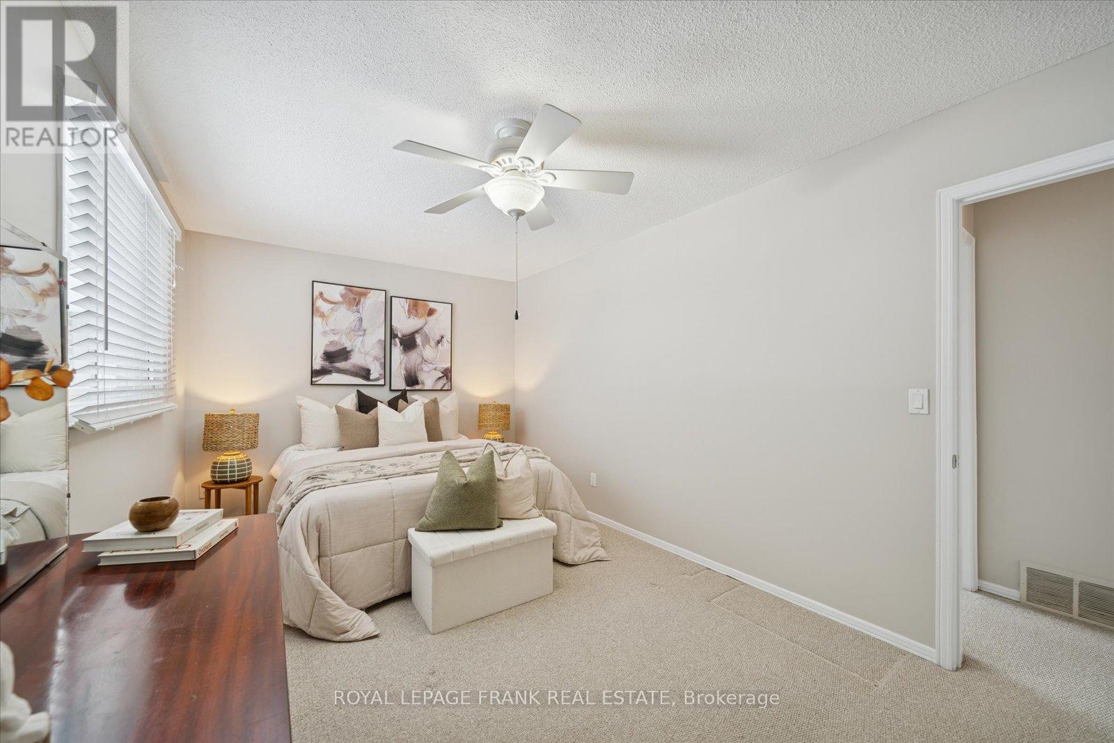 581 Grandview Street S, Oshawa (Donevan), ON - Indoor Photo Showing Bedroom