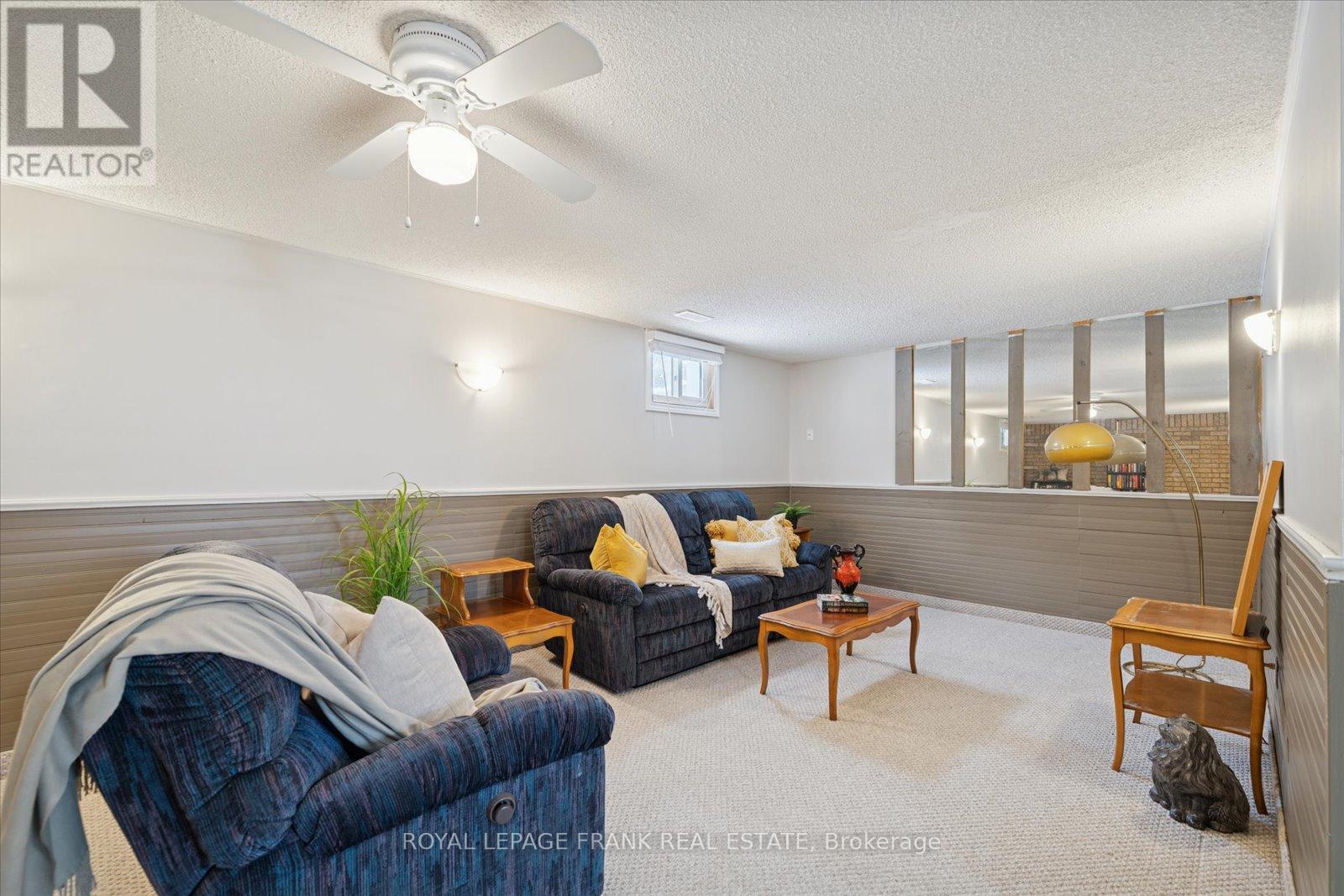 581 Grandview Street S, Oshawa (Donevan), ON - Indoor