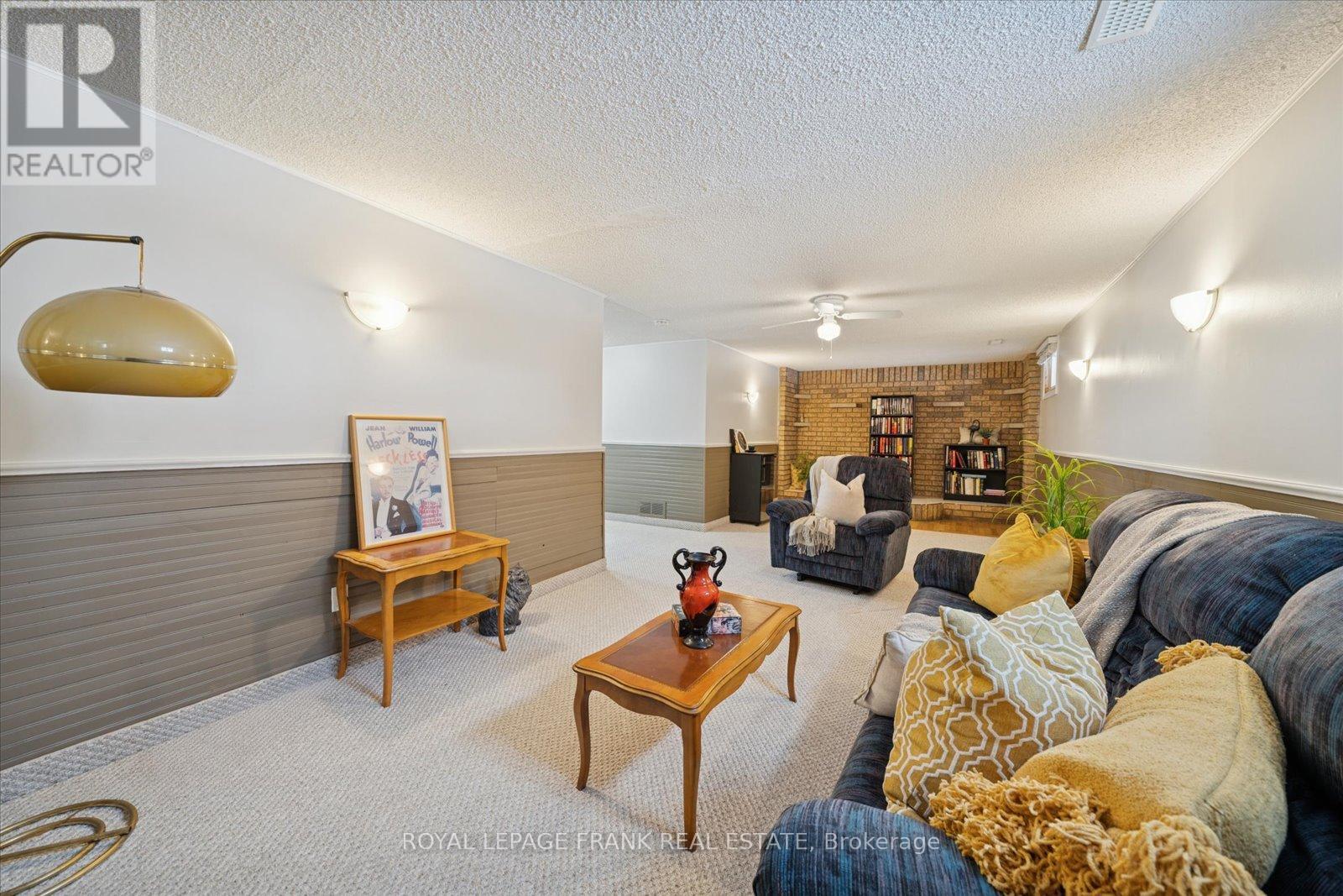 581 Grandview Street S, Oshawa (Donevan), ON - Indoor