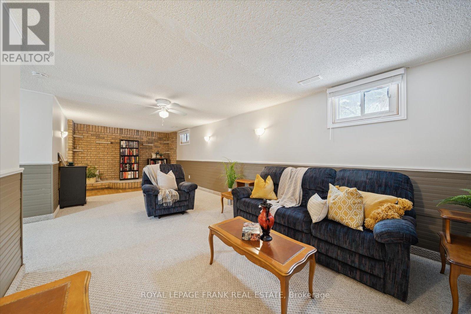 581 Grandview Street S, Oshawa (Donevan), ON - Indoor