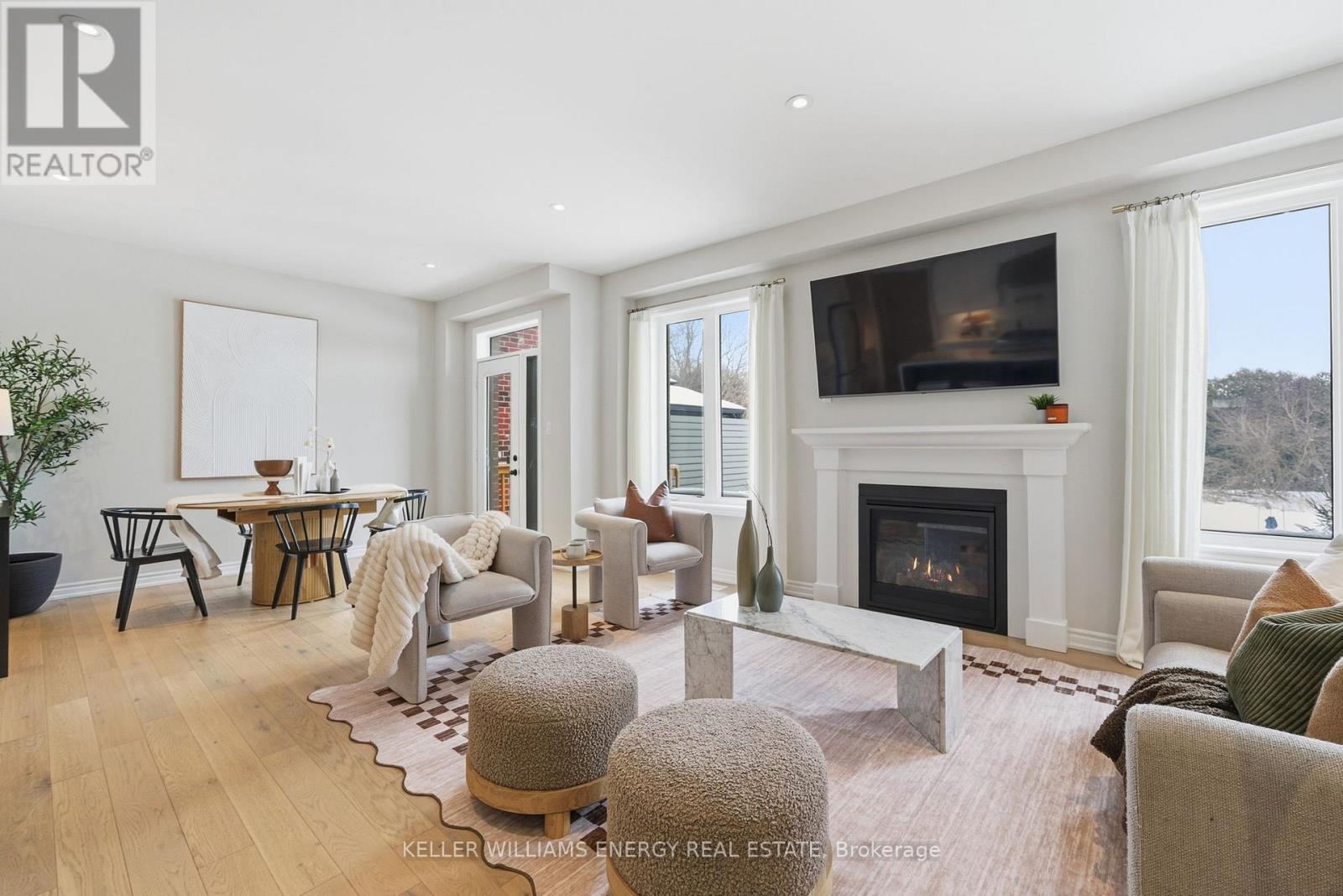 44 Priory Drive, Whitby, ON - Indoor Photo Showing Living Room With Fireplace
