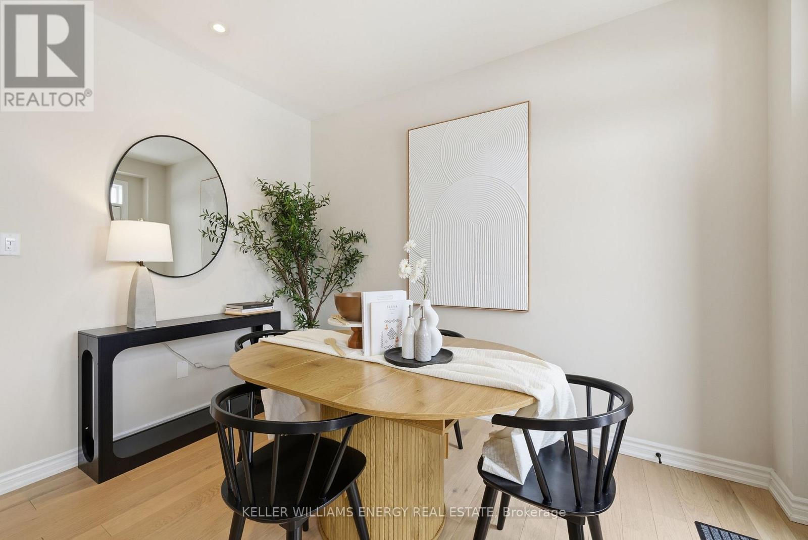 44 Priory Drive, Whitby, ON - Indoor Photo Showing Dining Room