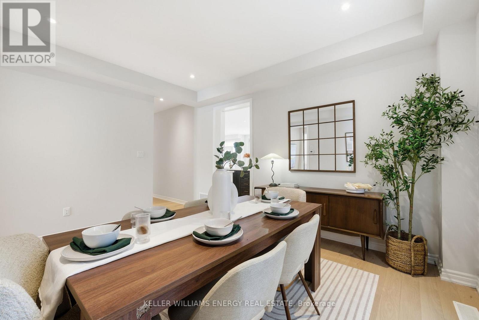 44 Priory Drive, Whitby, ON - Indoor Photo Showing Dining Room