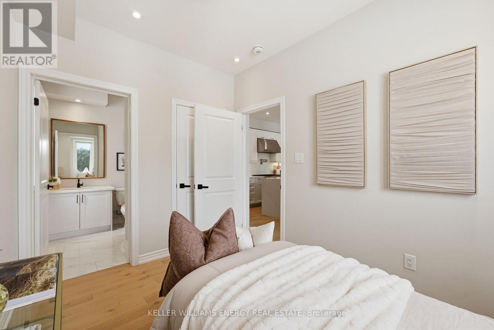 44 Priory Drive, Whitby, ON - Indoor Photo Showing Bedroom