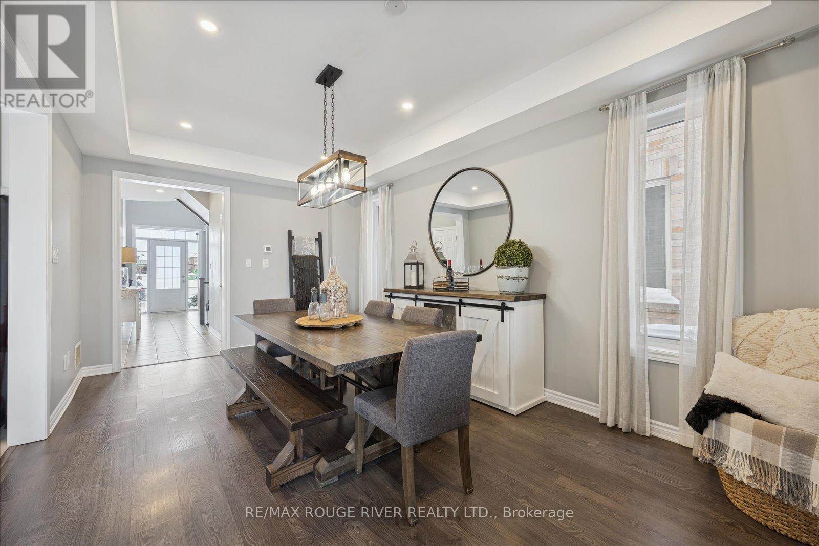 42 Doctor Archer Drive, Scugog (Port Perry), ON - Indoor Photo Showing Dining Room