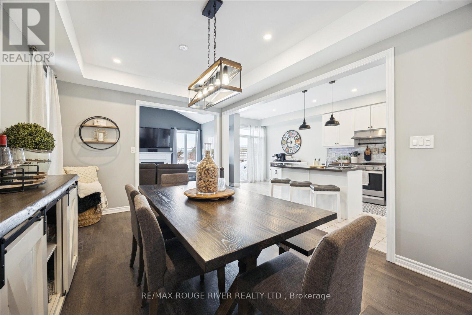 42 Doctor Archer Drive, Scugog (Port Perry), ON - Indoor Photo Showing Dining Room