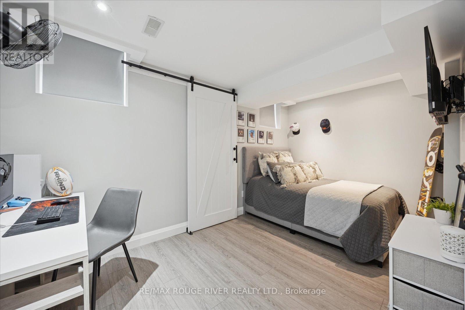 42 Doctor Archer Drive, Scugog (Port Perry), ON - Indoor