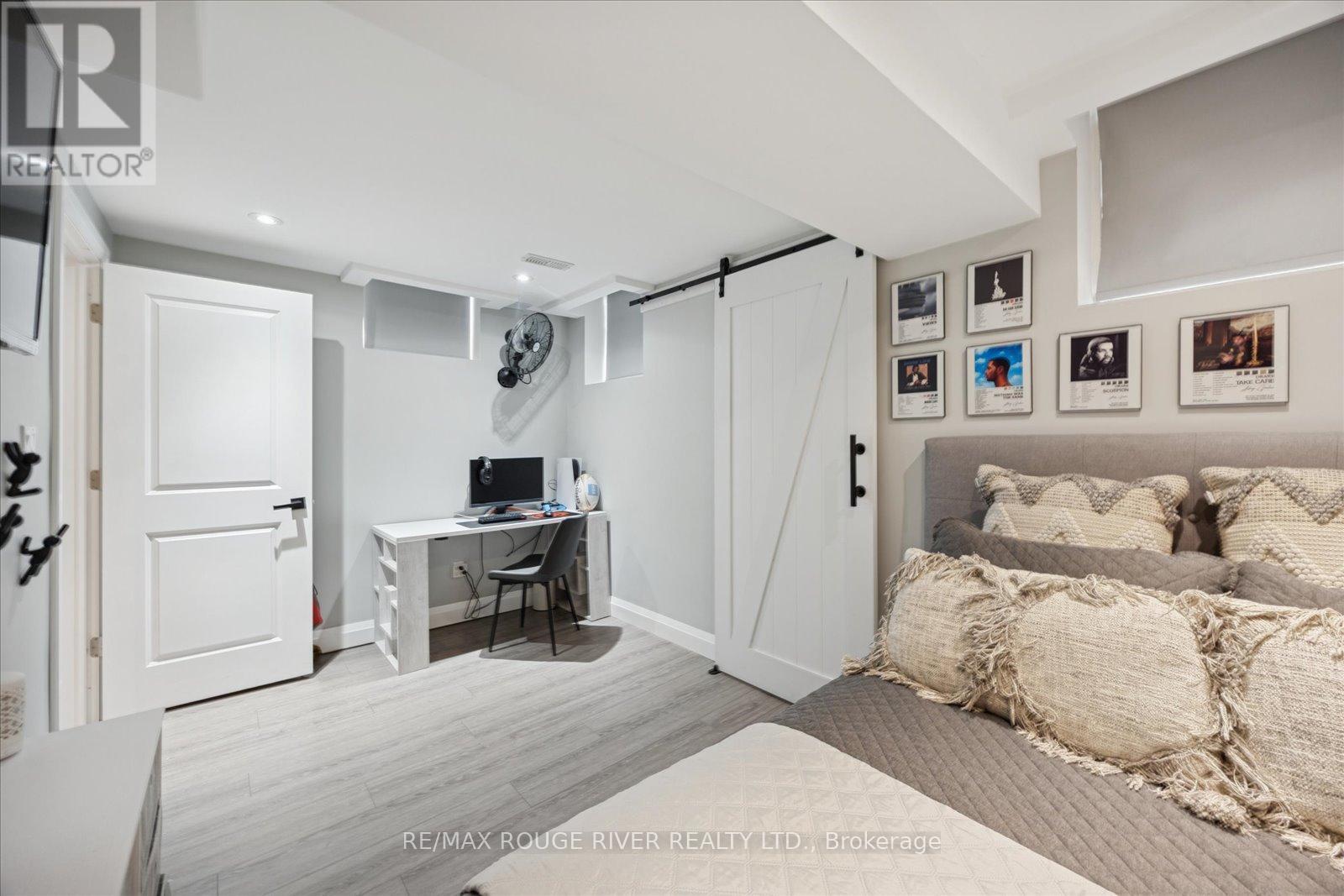 42 Doctor Archer Drive, Scugog (Port Perry), ON - Indoor Photo Showing Bedroom