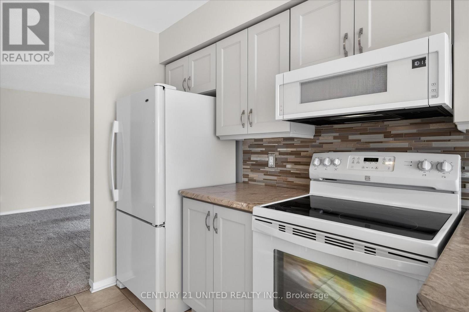 214A - 1099 Clonsilla Avenue, Peterborough (Otonabee Ward 1), ON - Indoor Photo Showing Kitchen