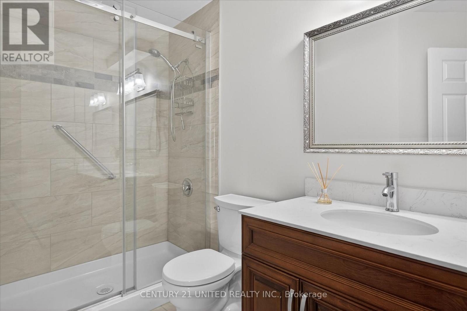 214A - 1099 Clonsilla Avenue, Peterborough (Otonabee Ward 1), ON - Indoor Photo Showing Bathroom