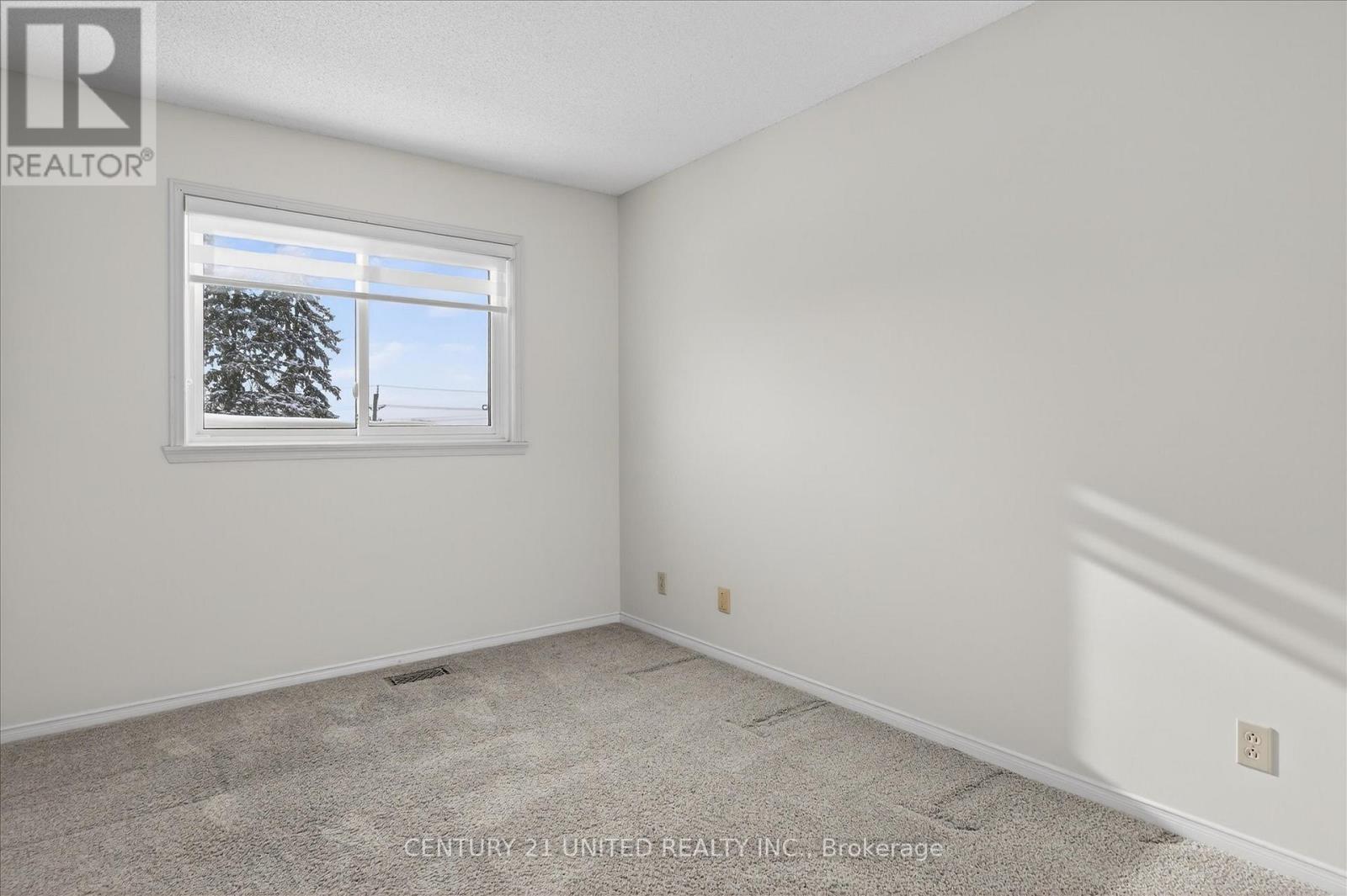 214A - 1099 Clonsilla Avenue, Peterborough (Otonabee Ward 1), ON - Indoor Photo Showing Other Room