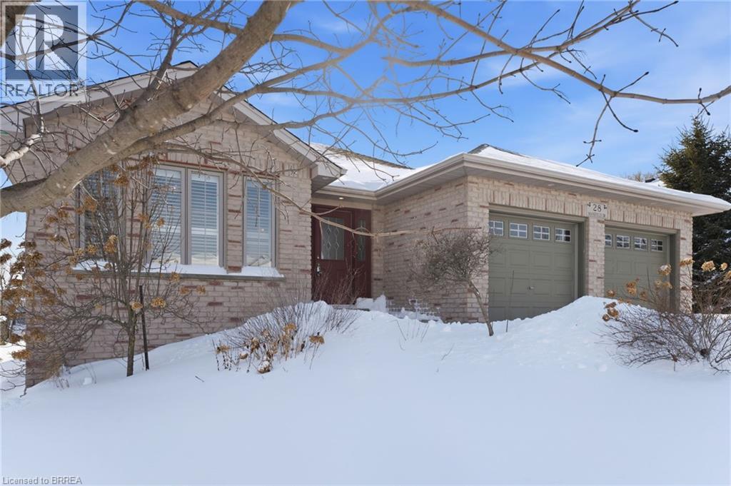28 Mansfield Drive, St. George, ON - Outdoor