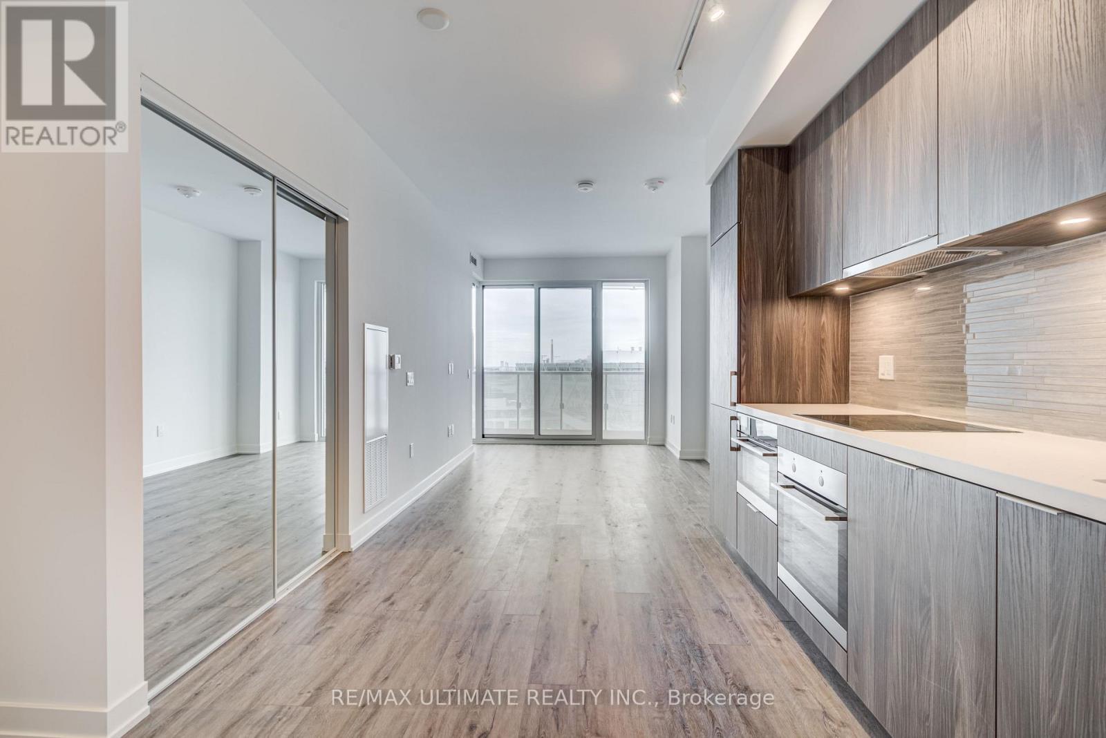 1601 - 15 Queens Quay E, Toronto, ON - Indoor Photo Showing Kitchen