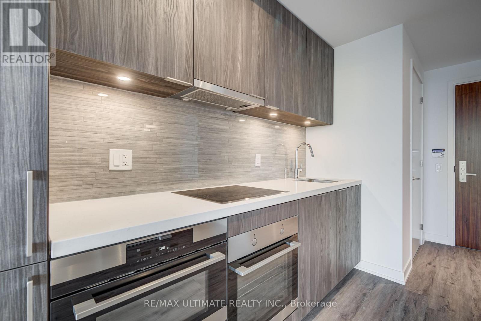 1601 - 15 Queens Quay E, Toronto, ON - Indoor Photo Showing Kitchen With Upgraded Kitchen