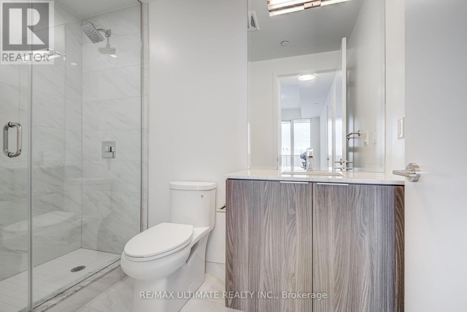 1601 - 15 Queens Quay E, Toronto, ON - Indoor Photo Showing Bathroom
