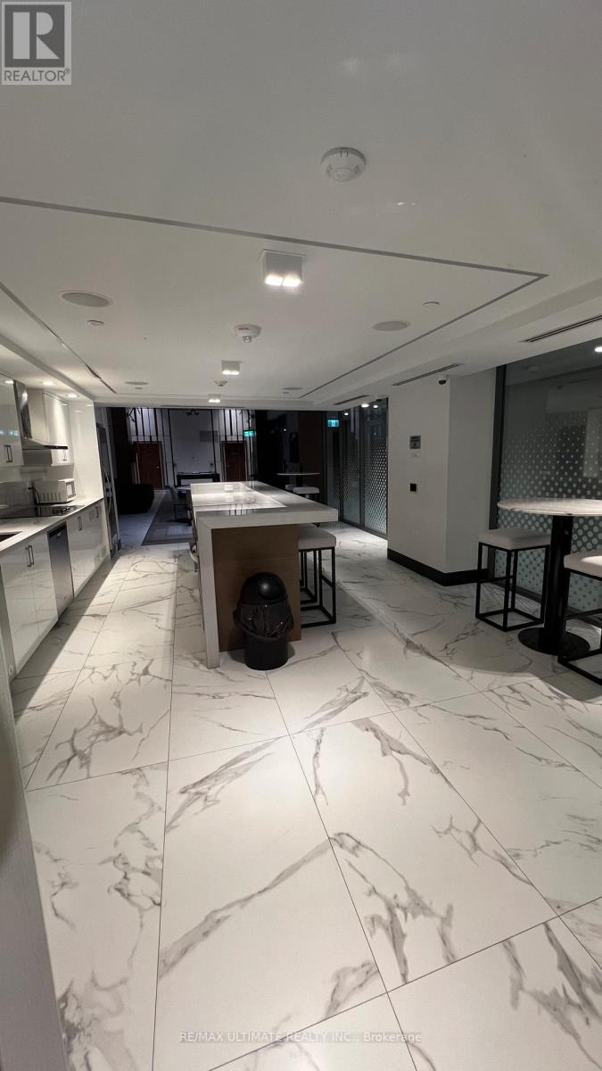 1601 - 15 Queens Quay E, Toronto, ON -