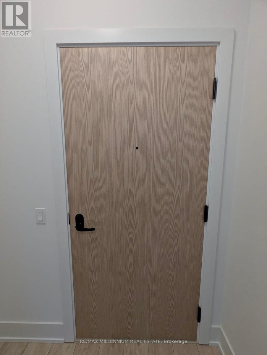 2006 - 10 Inn On The Park Drive, Toronto, ON - Indoor Photo Showing Other Room