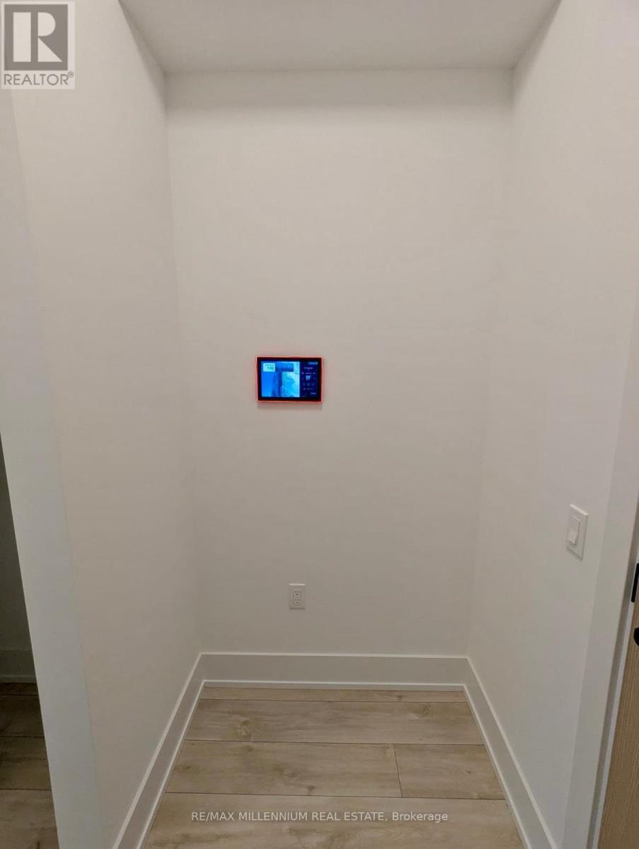 2006 - 10 Inn On The Park Drive, Toronto, ON - Indoor Photo Showing Other Room