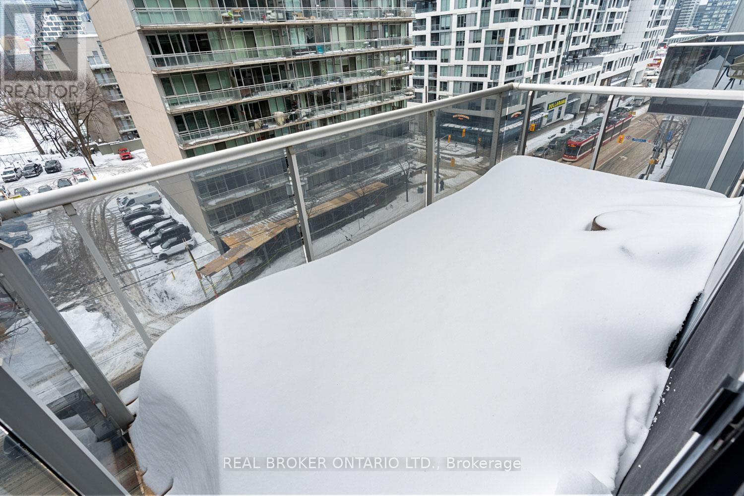 608 - 60 Bathurst Street, Toronto, ON - Outdoor