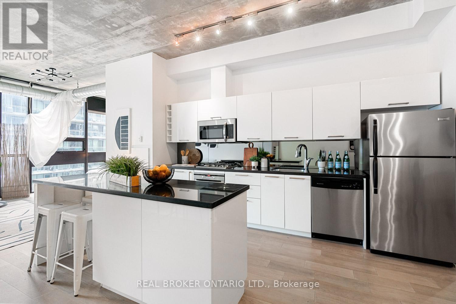 608 - 60 Bathurst Street, Toronto, ON - Indoor Photo Showing Kitchen With Stainless Steel Kitchen