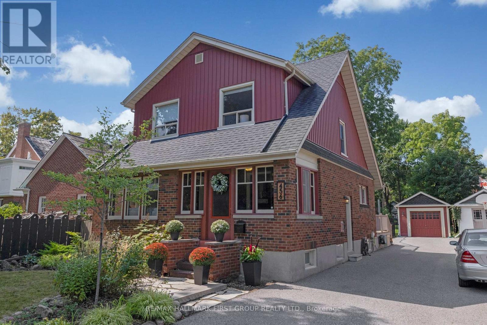 456 Mary Street N, Oshawa, ON - Outdoor With Facade