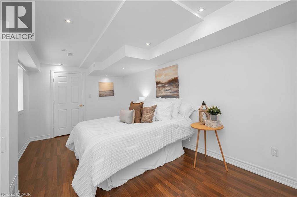 Ample room to add Closet to make unit a 2 bedroom apartment - 2546 Nichols Drive, Oakville, ON - Indoor Photo Showing Bedroom