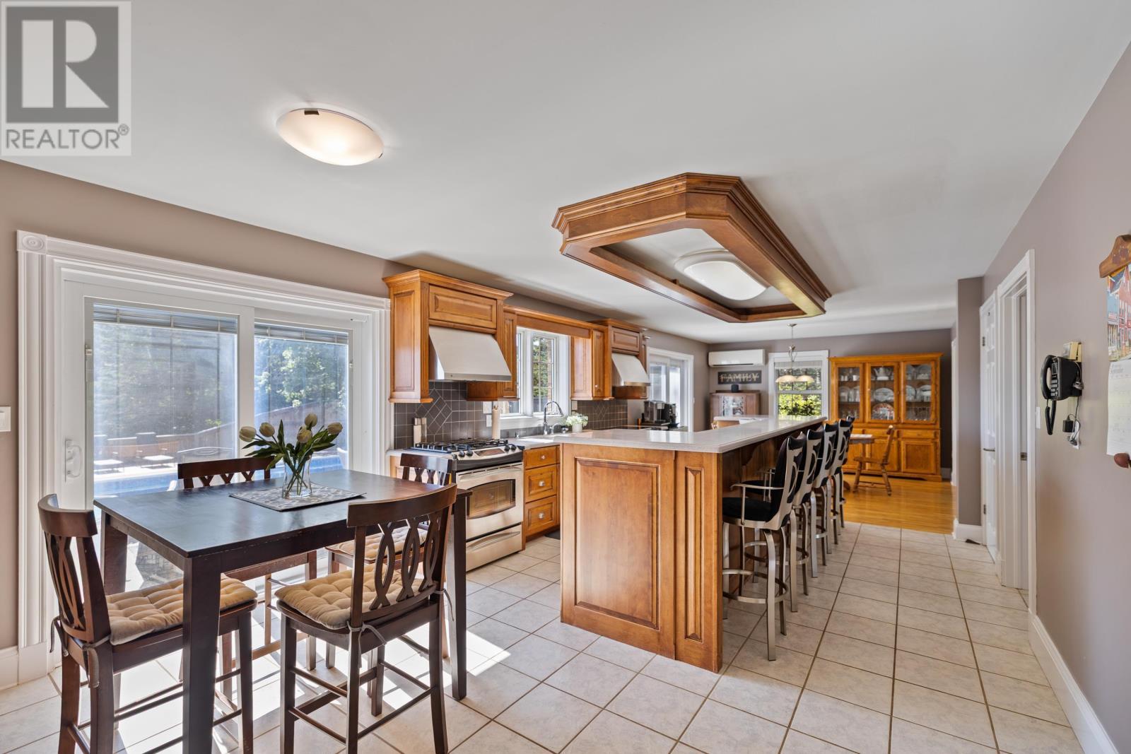 138 Cathy Drive, Cornwall, PE - Indoor Photo Showing Dining Room