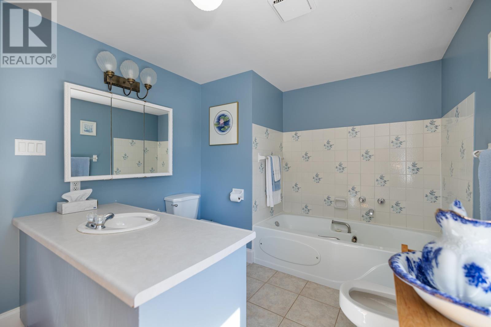 138 Cathy Drive, Cornwall, PE - Indoor Photo Showing Bathroom