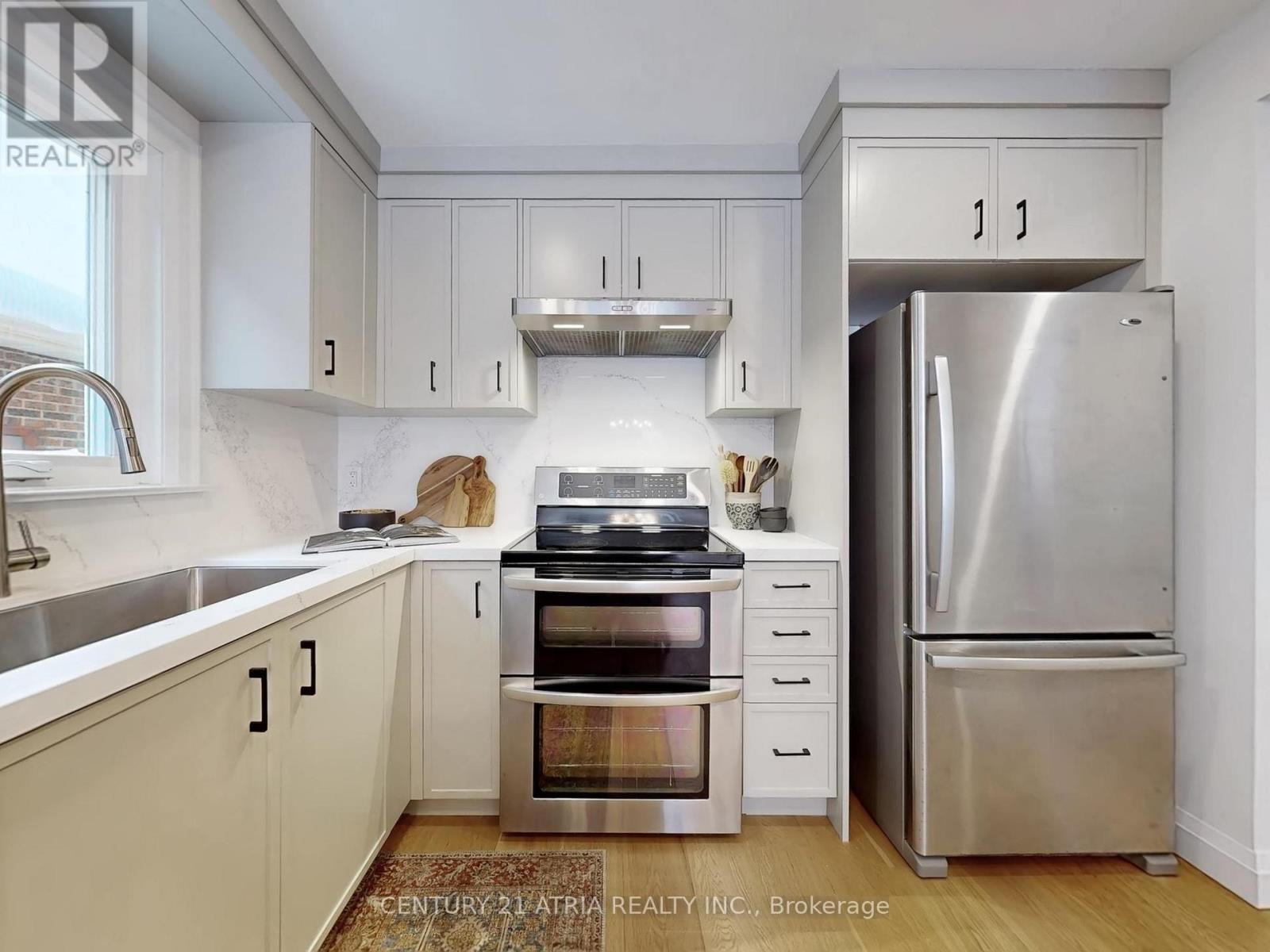 130 Major Buttons Drive, Markham, ON - Indoor Photo Showing Kitchen