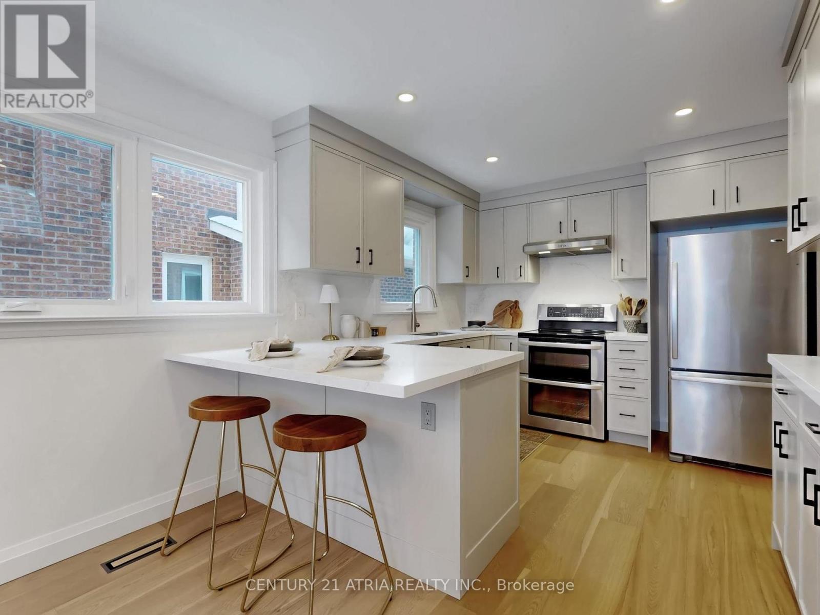 130 Major Buttons Drive, Markham, ON - Indoor Photo Showing Kitchen