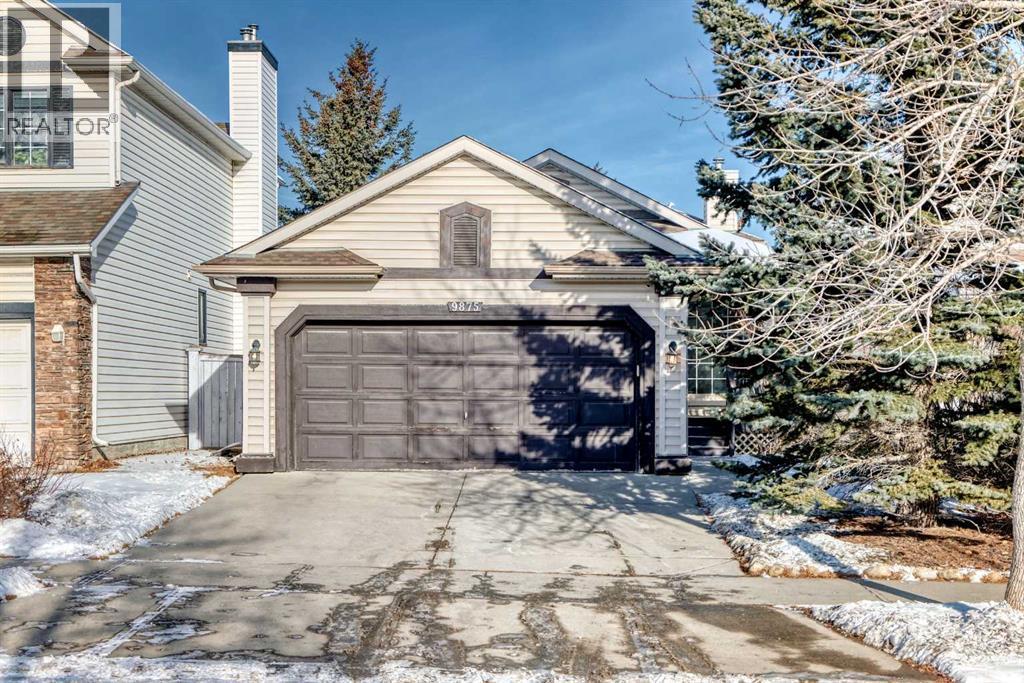 9875 Hidden Valley Drive Nw, Calgary, AB - Outdoor