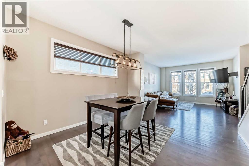 77 Marquis Common Se, Calgary, AB - Indoor Photo Showing Other Room