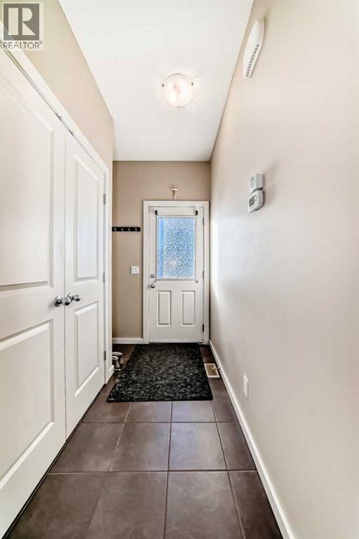 77 Marquis Common Se, Calgary, AB - Indoor Photo Showing Other Room