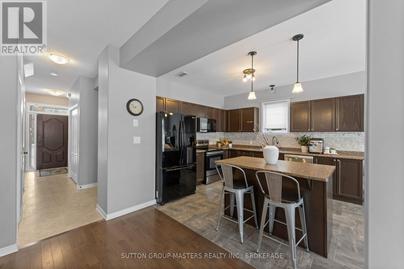 1606 Crimson Crescent, Kingston (City Northwest), ON - Indoor Photo Showing Kitchen